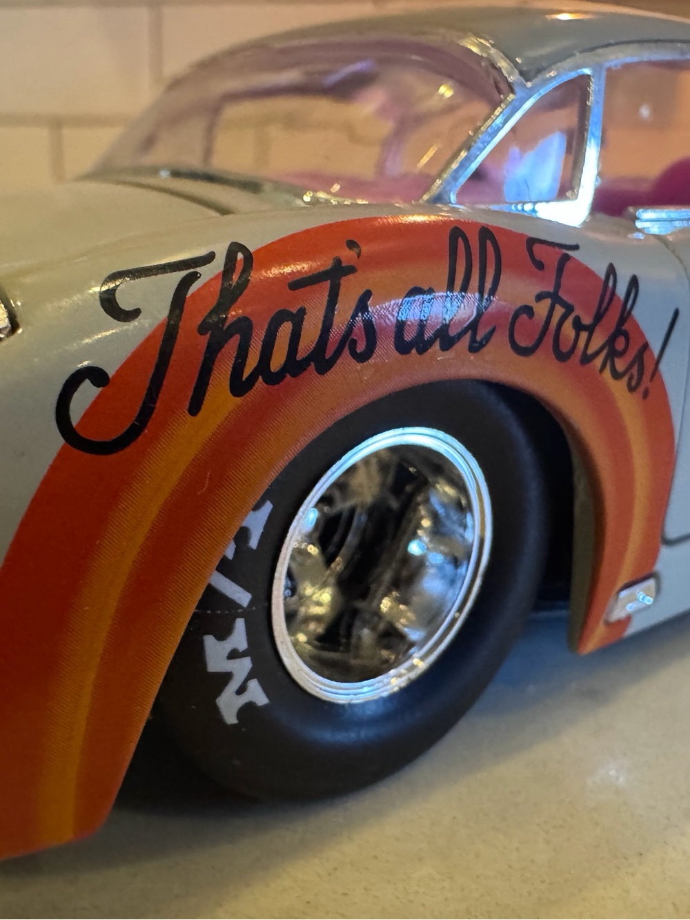 Jada ‘57 corvette ‘That’s all Folks!’ 1:24 scale die cast collector Car & Bunny - Picture 3 of 11